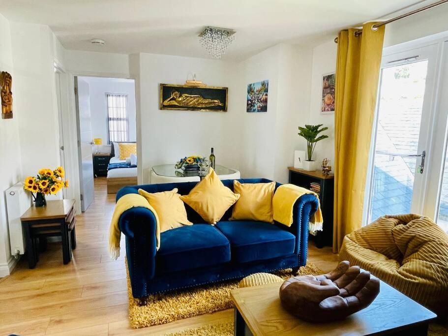 Captains Rest - 2 Bedroom Apartment In The Heart Of ブリックハム エクステリア 写真