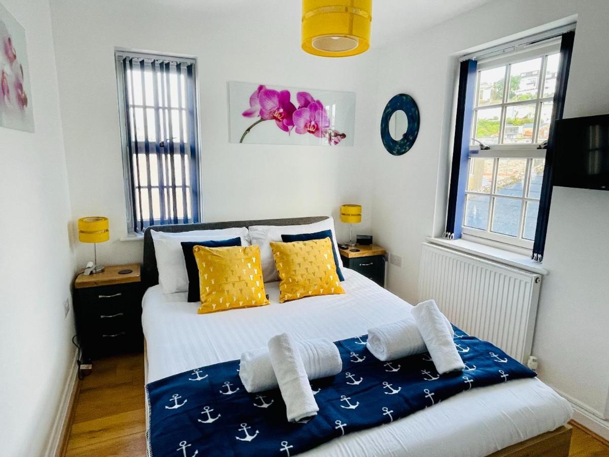 Captains Rest - 2 Bedroom Apartment In The Heart Of ブリックハム エクステリア 写真