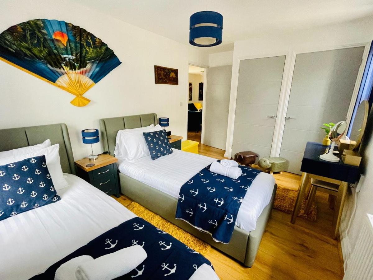 Captains Rest - 2 Bedroom Apartment In The Heart Of ブリックハム エクステリア 写真